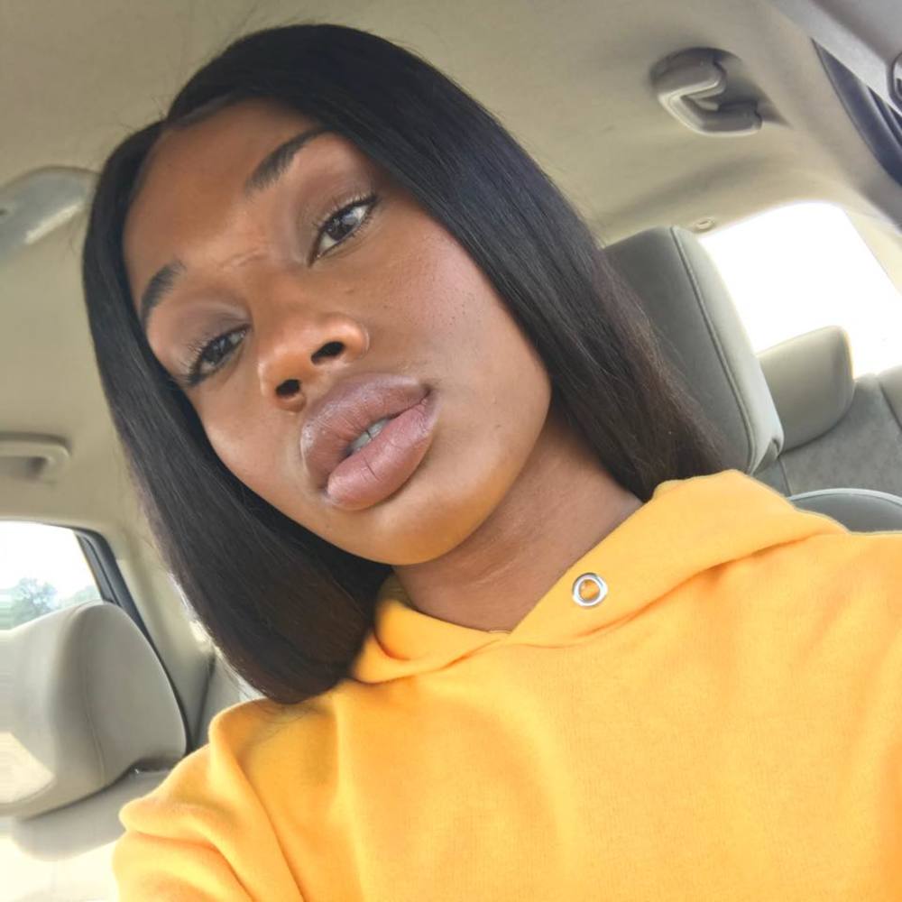 Meet your Posher, Ronesia